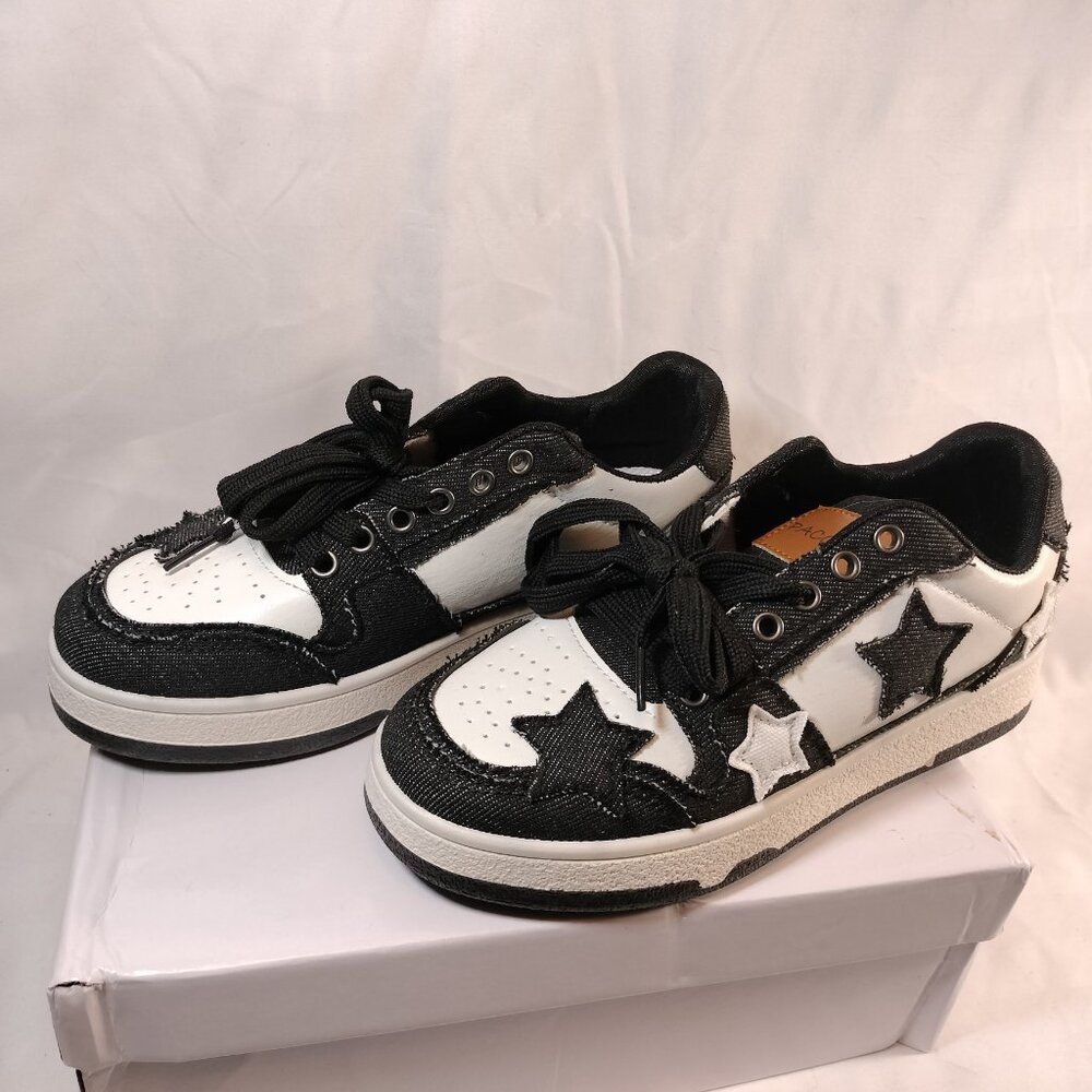 Star-themed‎ Chunky Sneakers NWT NIB